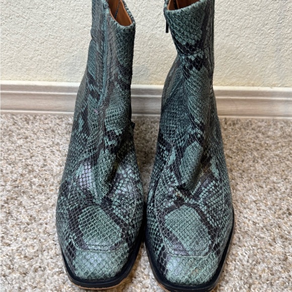 3/$30 Sarto Green Python Snake Print Leather Ankle Boots with Chunky Block Heels - Picture 3 of 13